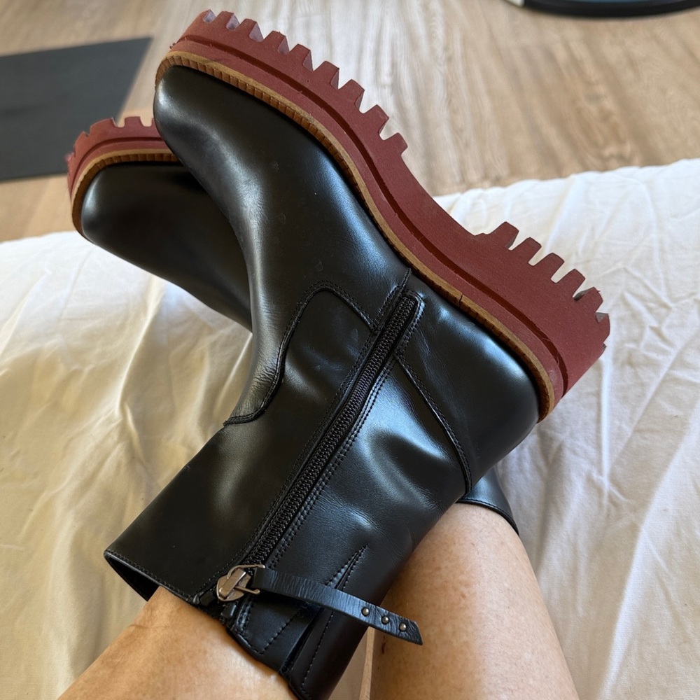 Neiman Marcus Paloma Barcelo NWT Combat Leather Black Boots Best seller LOVE ❤️🔥